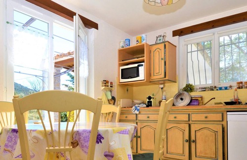 Pompignan House | Look forward to spending your vacation in this vacation home near the beach.