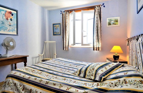 Pompignan House | Look forward to spending your vacation in this vacation home near the beach.
