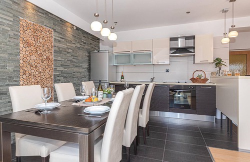 Oklaj House | Look forward to spending your vacation in this beautifully located vacation home with pool.