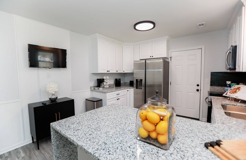 Downtown House | Look no further! Beautiful 4 Bed 2 Bath Ranch in Hampton, VA.