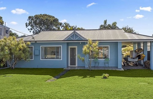 Mylestom House | Looking for a comfortable family home with the very best that coastal living has to offer?
