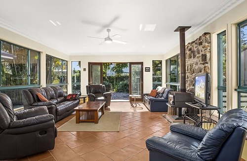 Mylestom House | Looking for a comfortable family home with the very best that coastal living has to offer?