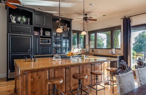 Atascadero House | Looking for a Peaceful Retreat? 320 Acre Ranch, Pool, and Ocean View