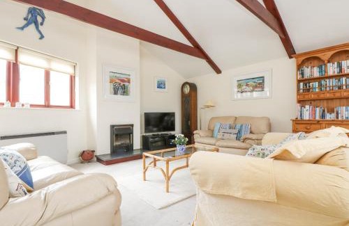 Mylor Churchtown House | Lookout