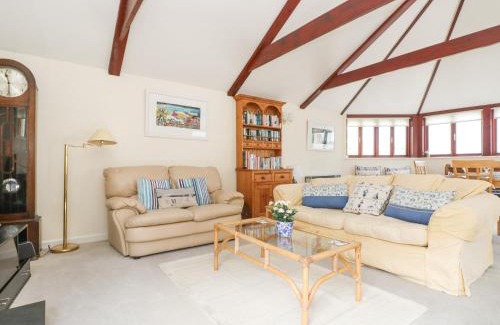 Mylor Churchtown House | Lookout