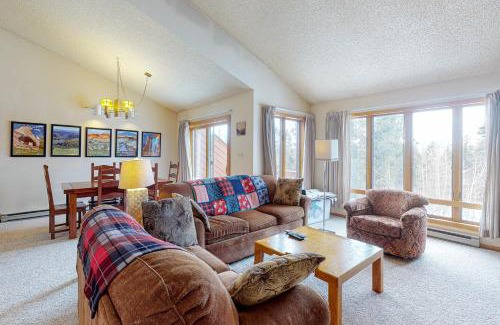Fraser Apartment | Lookout Lounge
