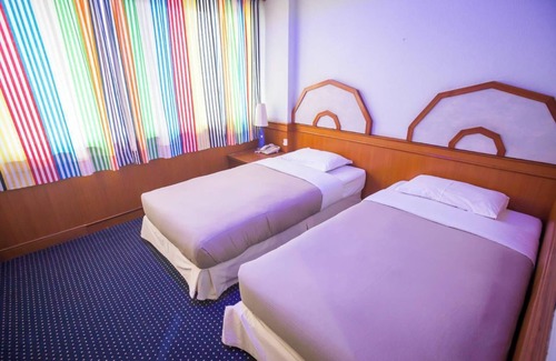 Khao Sam Yot Hotel | Lopburi Inn