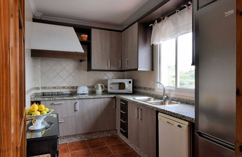 Frigiliana Villa | Lopera Cave Apartment with View