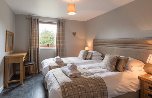 Newton Stewart Cabin | Lord Galloway 34 with Hot Tub, Newton Stewart