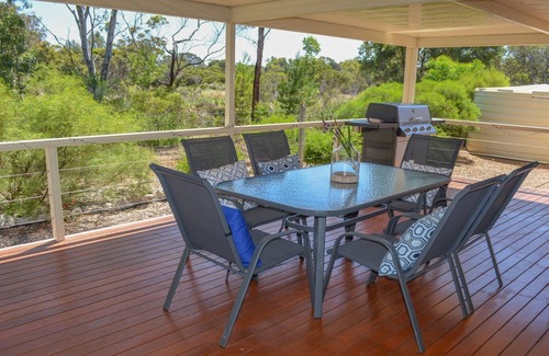 Lake Wangary House | Lord's Retreat is a modern holiday home surrounded by peaceful bushlands