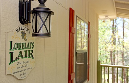 Warne Cabin | Lorelai's Lair - Hot Tub, Private, Romantic and Pet Friendly