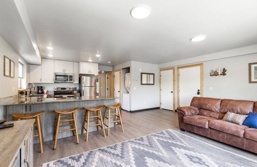 Rexburg Apartment | Lorene St Condo – Gateway to Yellowstone, Jackson