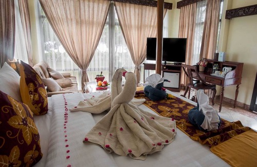Tanjung Pandan Resort | lorin beach resort belitung