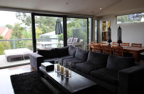 Lorne House | Lorne Holiday House