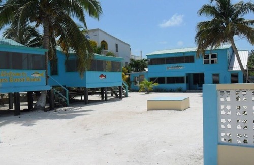 Caye Caulker House | Lorraine's Guest House