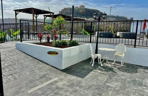 Moya House | Los Adejo
