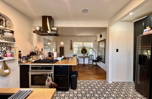 Sunland-Tujunga Villa | Los Angeles Forest Canyon House