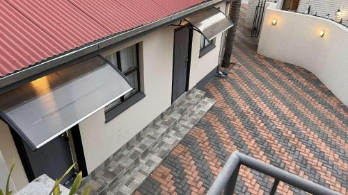 Ekurhuleni House | Los Angeles Lakefield guesthouse