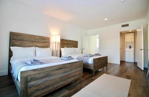 Hollywood Apartment | Los Angeles Premium City Suites with Free Parking