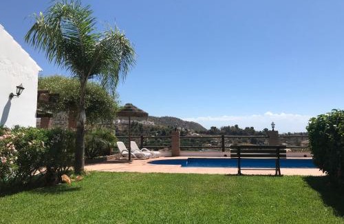 Frigiliana Ski Chalet | Los Espejos de Frigiliana