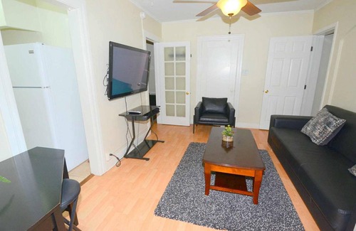 Los Feliz Apartment | Los Feliz - Hollywood Glam