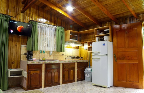 Monteverde Villa | Los Pinos Cabanas y Jardines