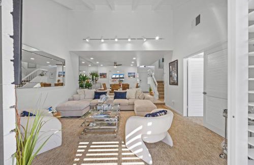 Palm Springs House | Los Pueblos Joy Koi Pond, firepit and more