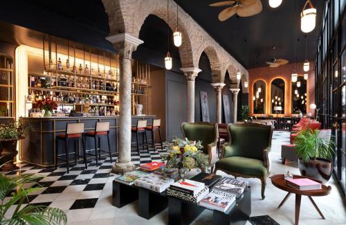 Santa Cruz Hotel | Los Seises Sevilla, a Tribute Portfolio Hotel