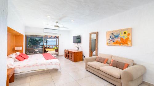 South Hotel Zone Apartment | Los Tules Ocean Front Condo ,With Amazing Ocean View by Kivoya