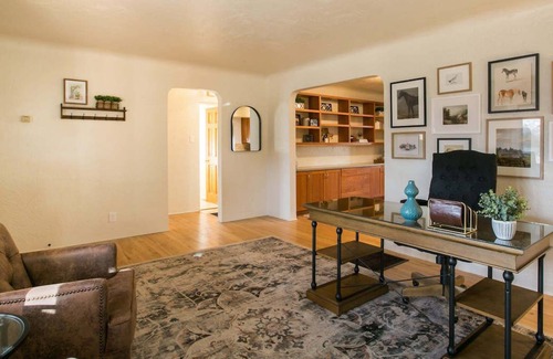 Alamedan Valley House | Los Ranchos Adobe Home