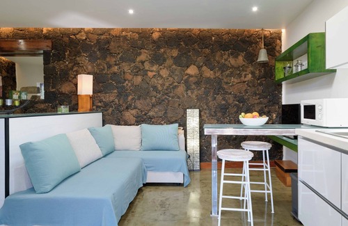 Tinajo Apartment | LOS4NOBLES-EL SACHO LODGING