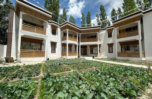 Hundur House | Losar Guest House Ladakh by LexStays
