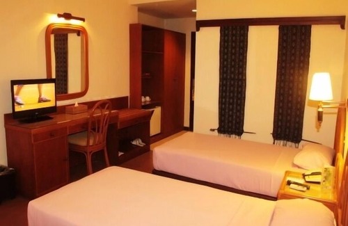 Makassar Hotel | Losari Beach Inn