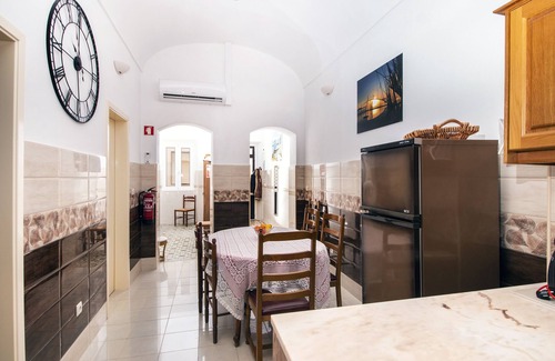 Fuseta House | Lost Bread -AL (Official Local Accommodation)