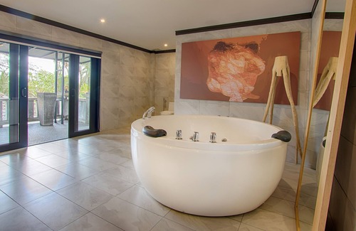 Lubok Buaya Hotel | Lot 33 Boutique Hotel