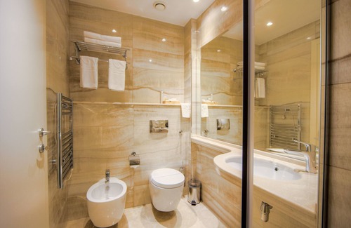 Tirana Hotel | Lot Boutique Hotel