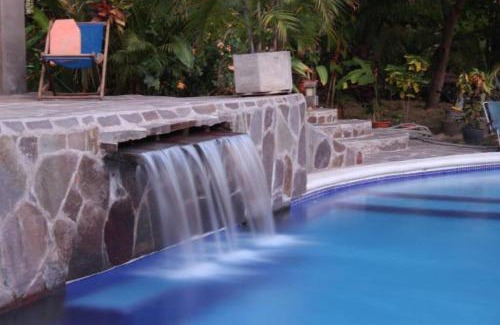 El Zonte House | Lote 44 Guesthouse