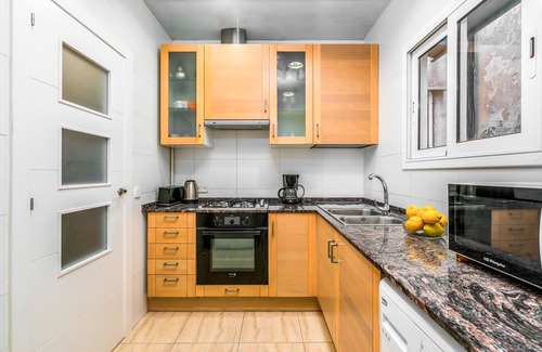 el Fort Pienc Apartment | Lots of light and space!