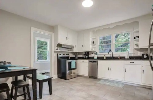 Conestee House | LOTS of outdoor space & very family/pet-friendly!