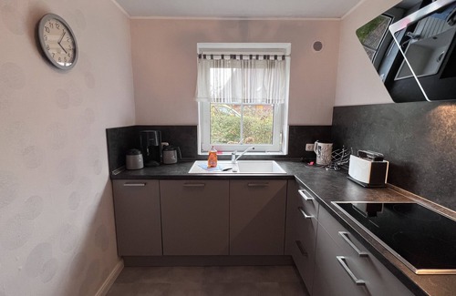 Ellenberg House | Lotseninsel *Holiday home near the beach*