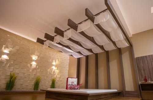 Northeast Region Hotel | Lotu's Motel