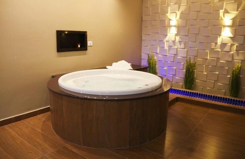 Northeast Region Hotel | Lotu's Motel