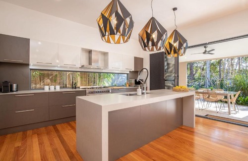 Boomerang Beach House | Lotus