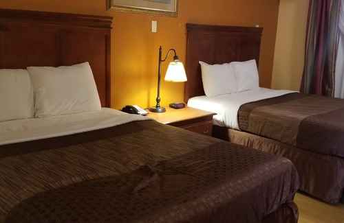 Ontario Hotel | Lotus by Hotel Inn