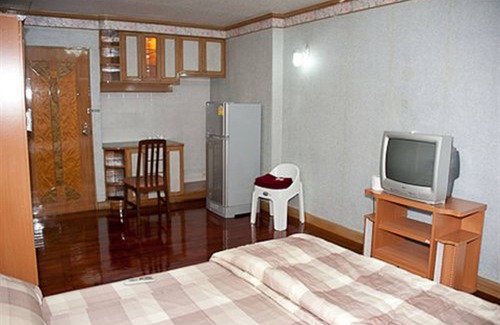 Pak Kret Hotel | Lotus Condo Downtown