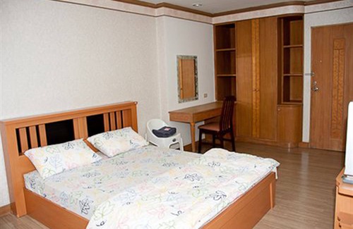 Pak Kret Hotel | Lotus Condo Downtown