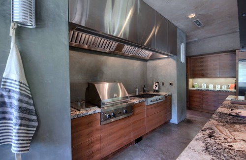 Yosemite Forks House | Lotus Falls Estate - Privacy, Luxury, and Full of Amenities.