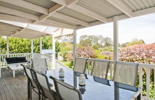 Bowral House | Lou Lous Cottage Bowral Southern Highlands