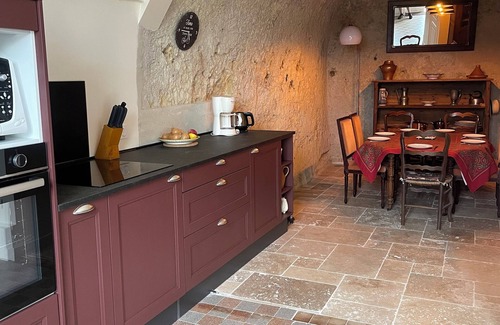 Nazelles-Negron House | Loue Maison au Coeur des Châteaux de la Loire, Semi-troglodyte, Piscine