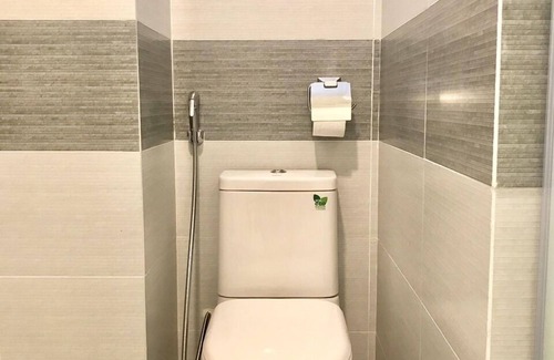 Downtown Ho Chi Minh City Hotel | Louis Hotel - Bui Vien Walking Street